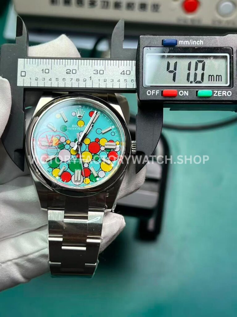 VS Factory Rolex 124300 measured width 41mm